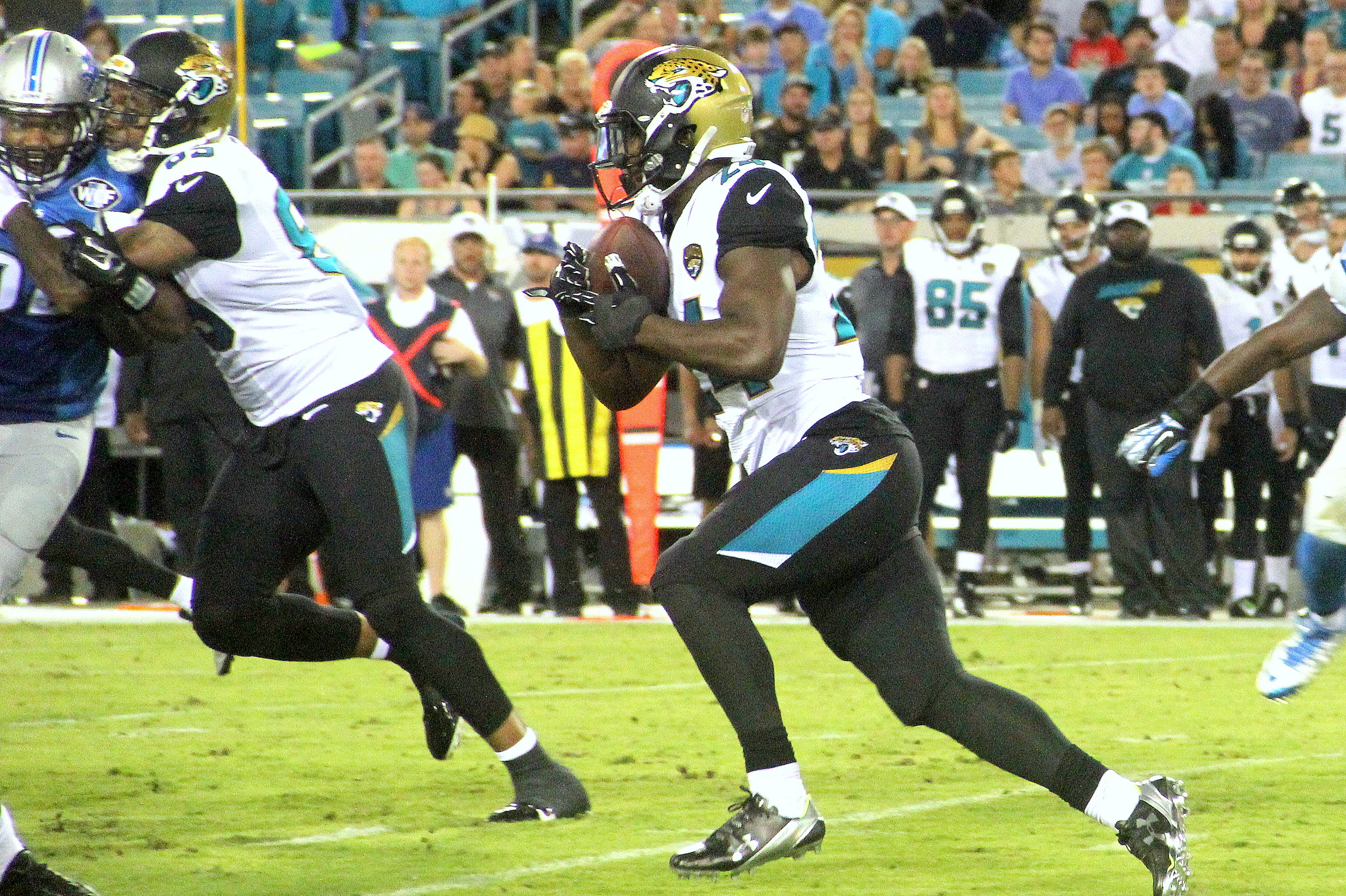 The Jaguars’ first-team offense converted 10 of 12 third downs against the Lions, including the first seven. Rookie running back T.J. Yeldon, out of Alabama, had a one-yard rushing TD in his NFL debut.