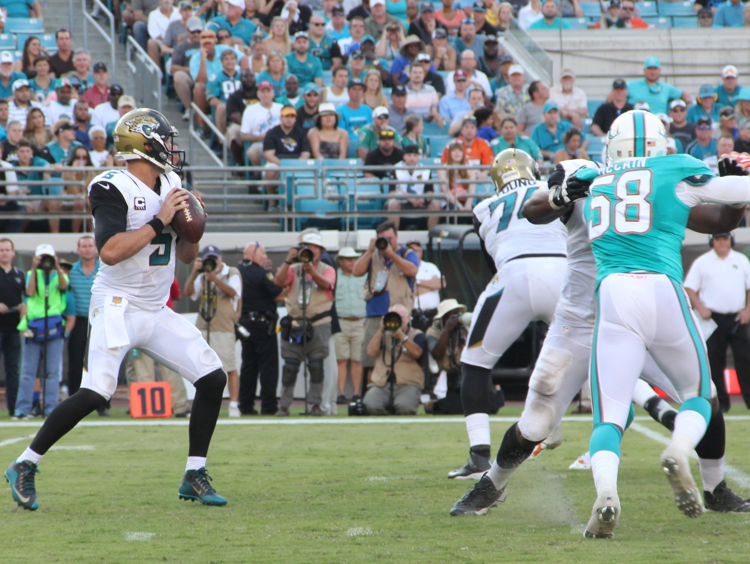 Jacksonville QB Blake Bortles was 18 of 33 for 273 yards, with two touchdowns to Allen Robinson, no turnovers or sacks.