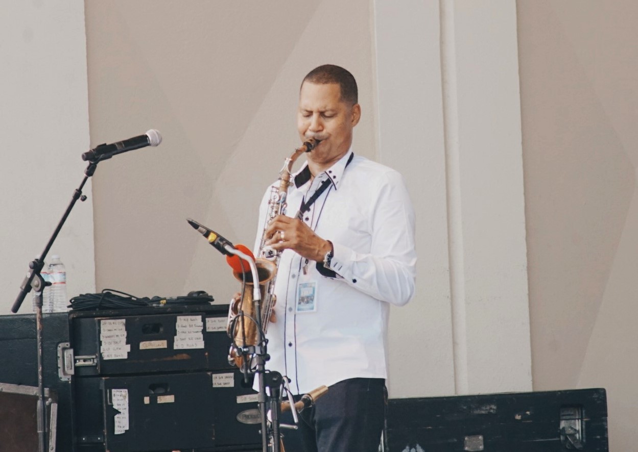 The Groov Saxophonist David Sylvester steps out for a solo