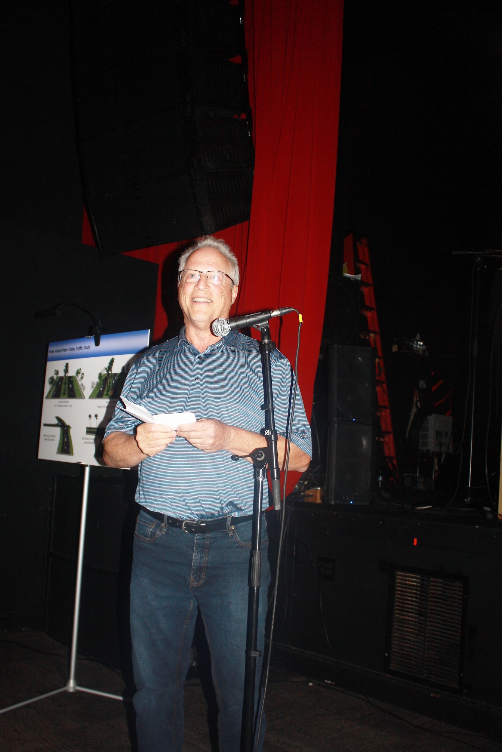 Ponte Vedra Community Association President Michael Switkes speaks at the community meeting.