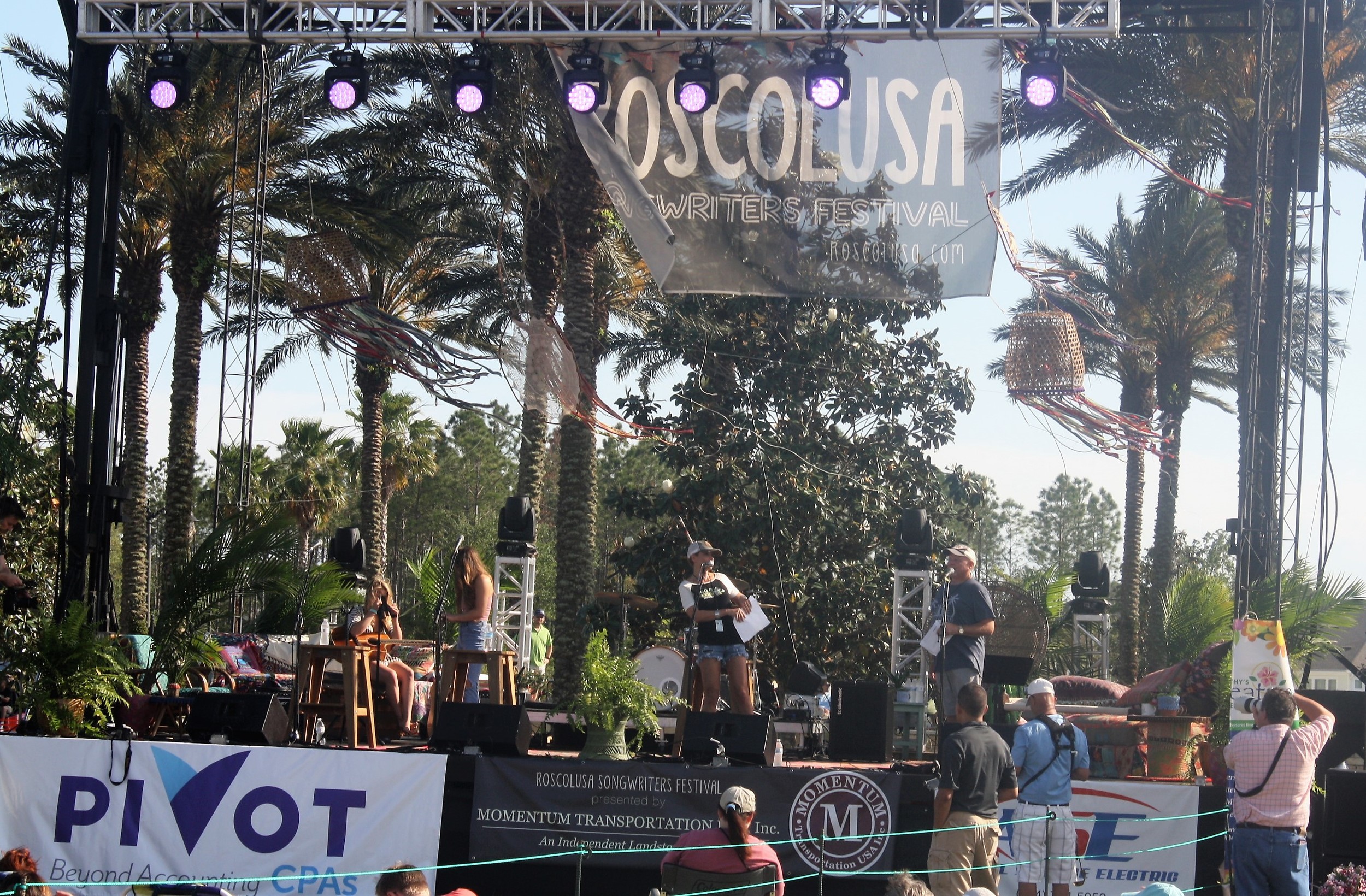 Gator Country DJ Eden Kendall welcomes attendees to the 6th Annual Roscolusa Songwriters Festival.