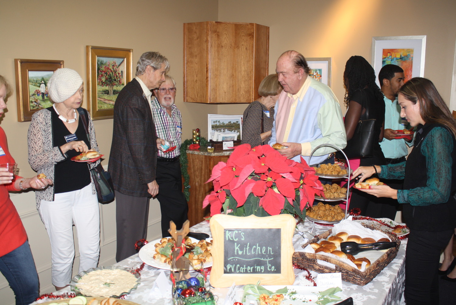 Event guests enjoy food from KC’s Kitchen.