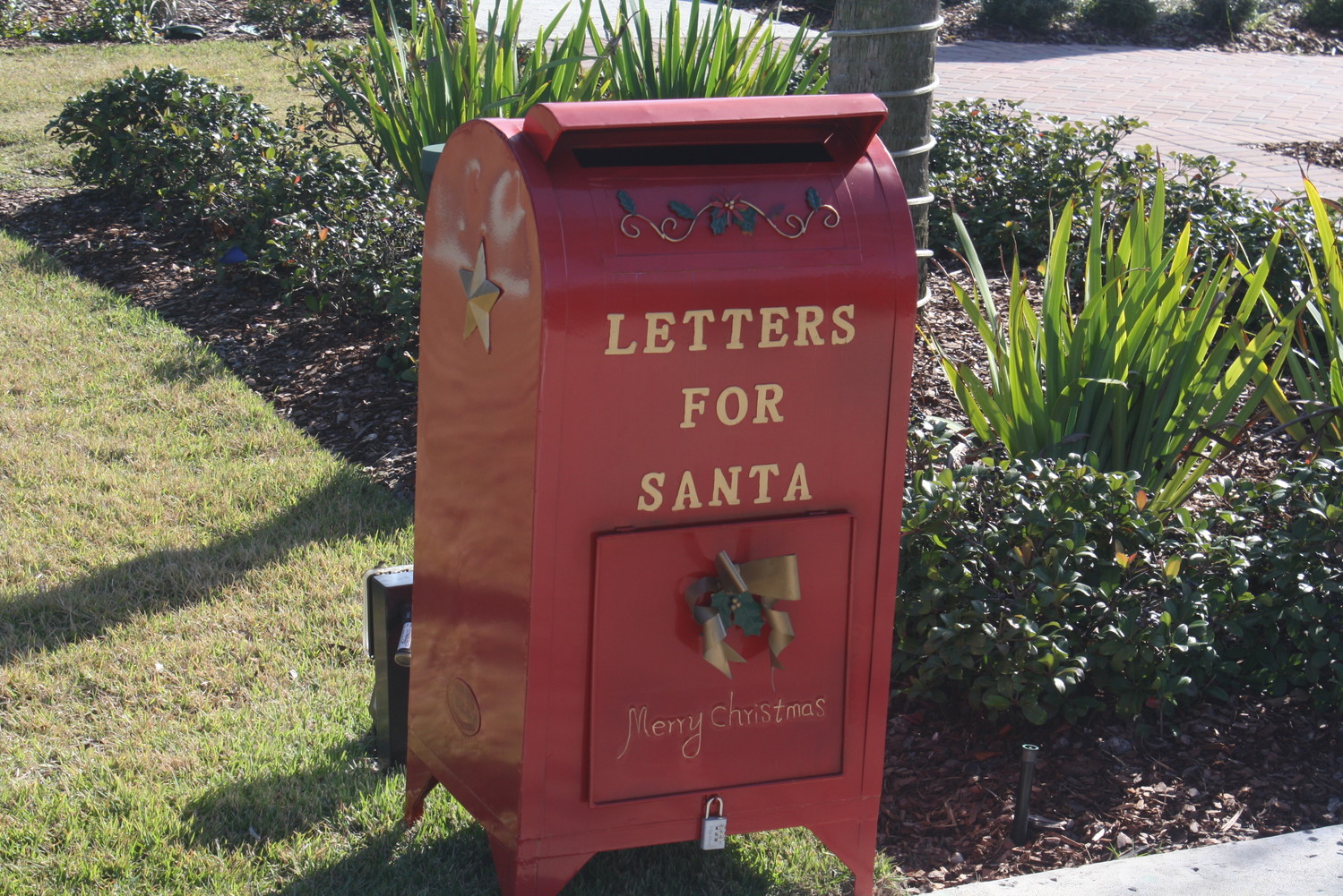Santa’s mailbox located near Nona Blue in Sawgrass Village is accepting letters until Dec. 15.