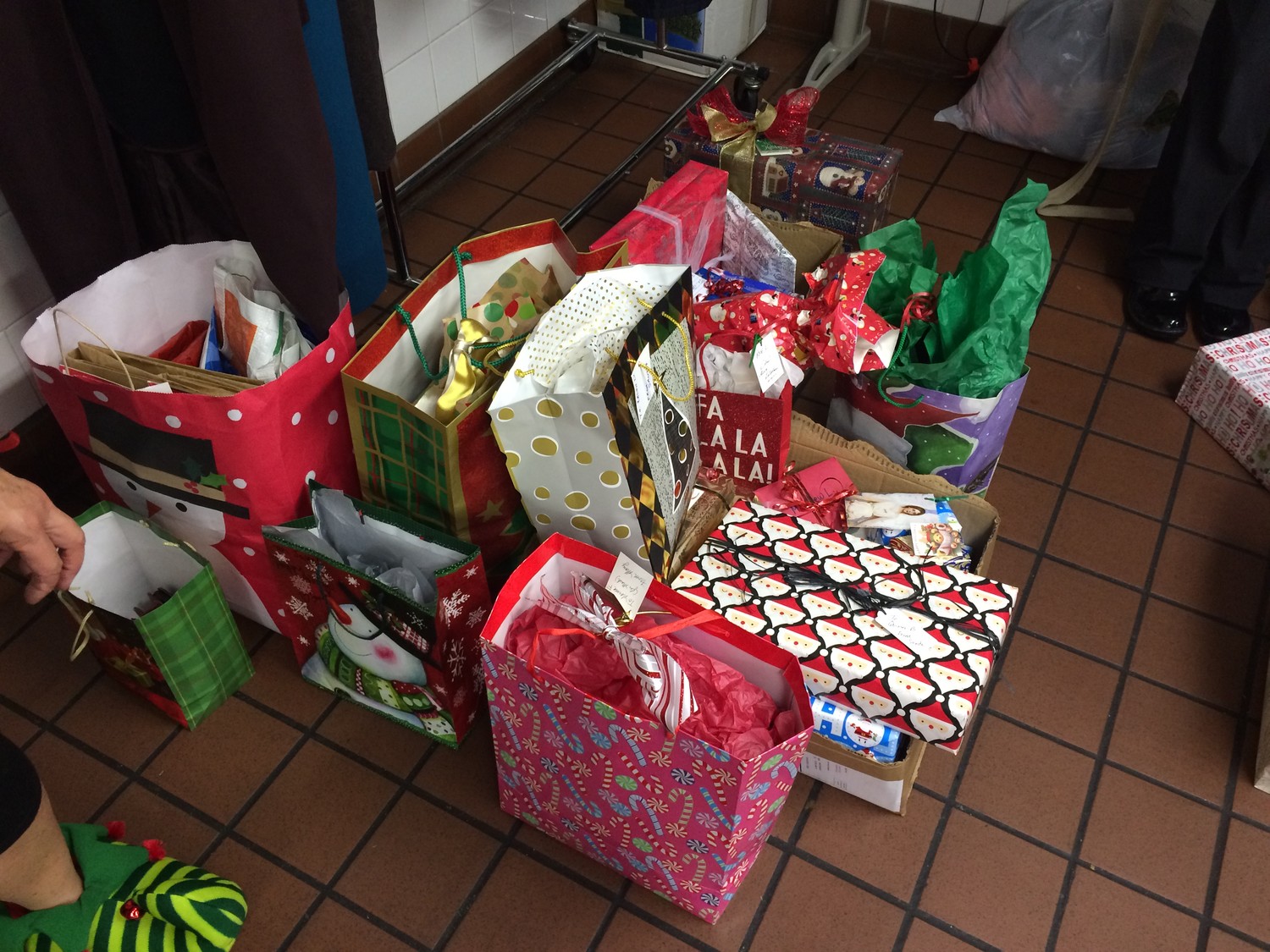 A group of gifts for Mission House visitors.