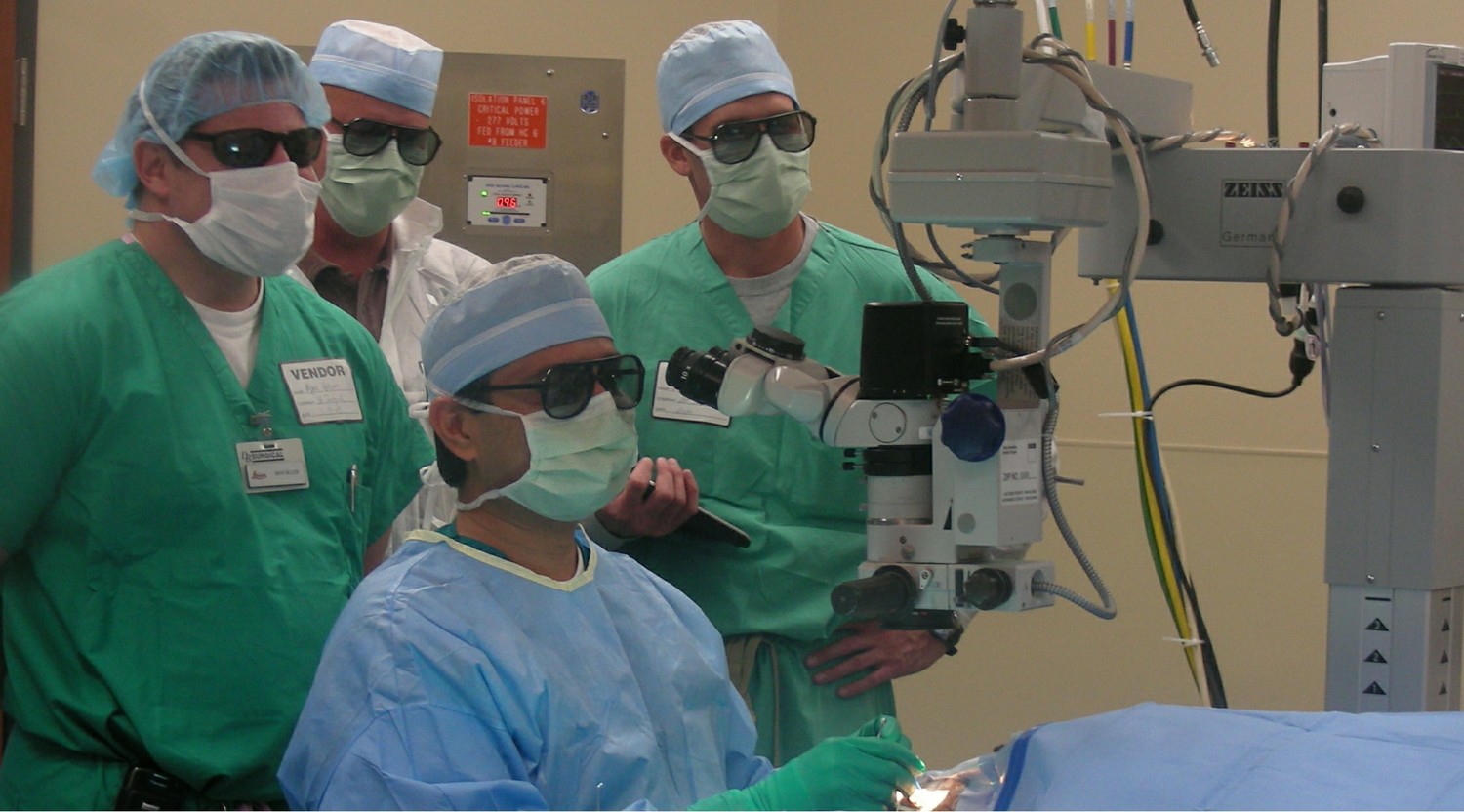Dr. Arun Gulani and his team perform the world’s first 3D “No-Stitch” pterygium surgery on a local dental surgeon.