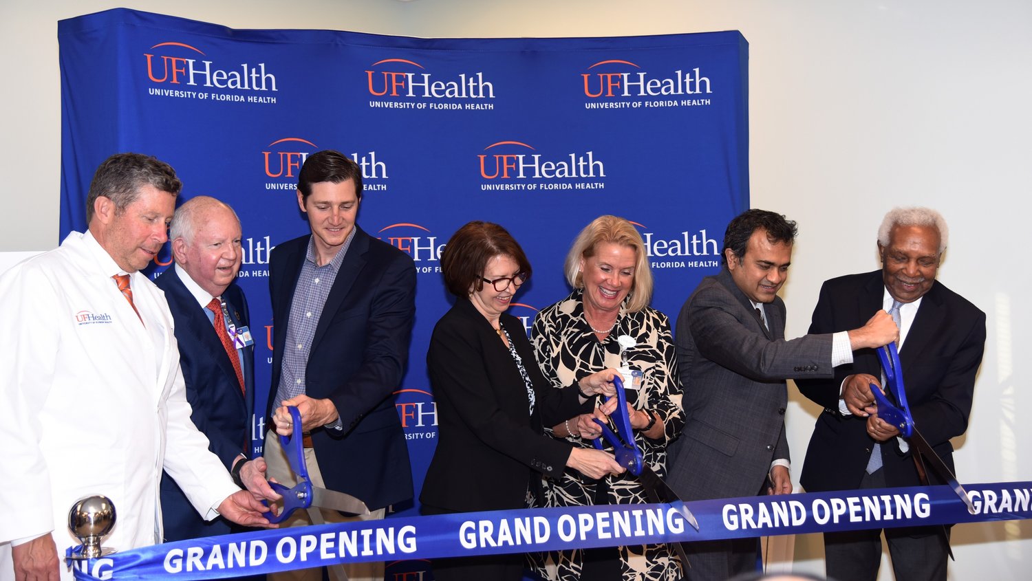 Representatives of UF Health Jacksonville, the Gary Sinise Foundation and philanthropic partners cut the ribbon on a new facility that brings comprehensive brain health care to Northeast Florida.