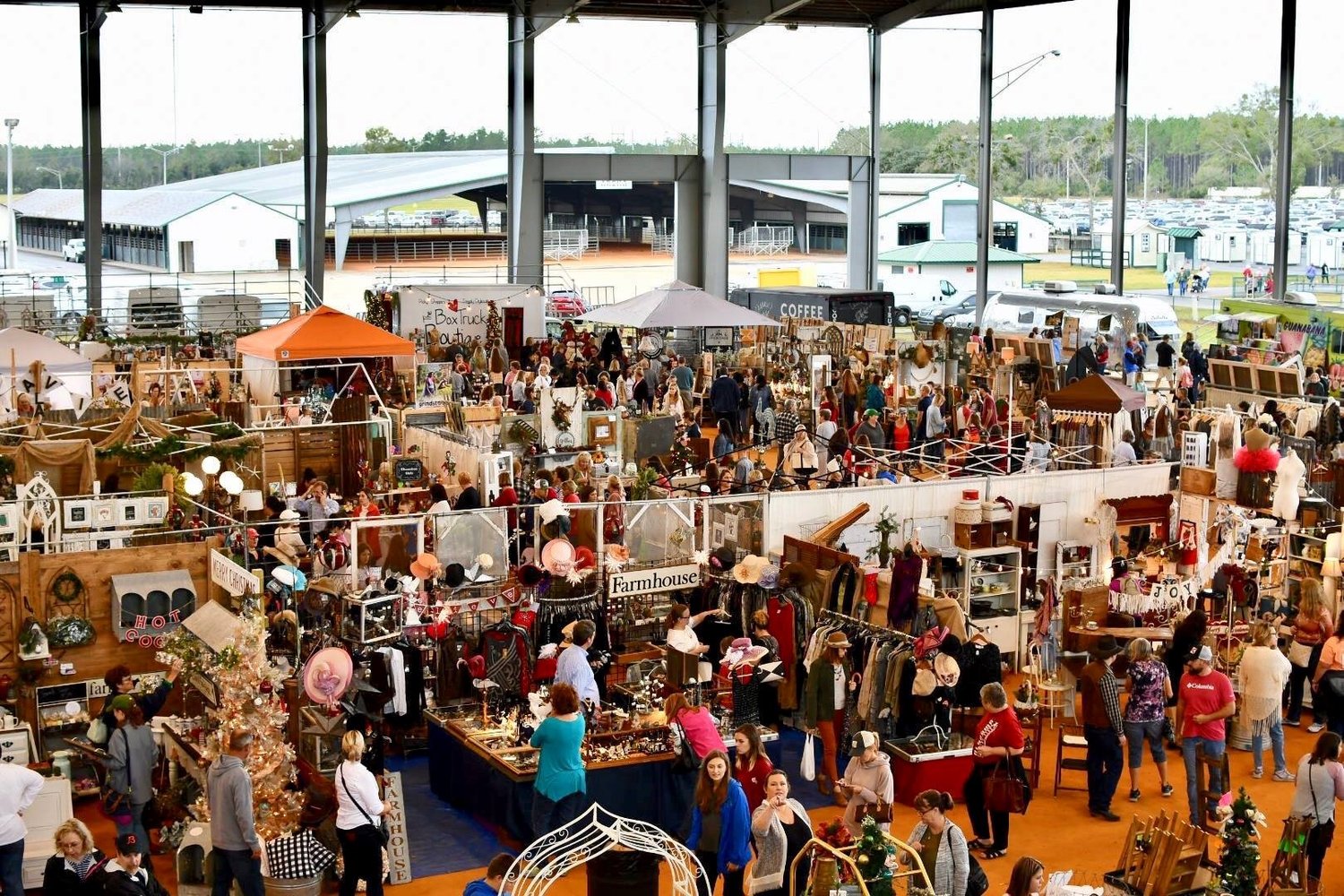 Vintage Market Days brings together a variety of vintage-inspired vendors in one place.
