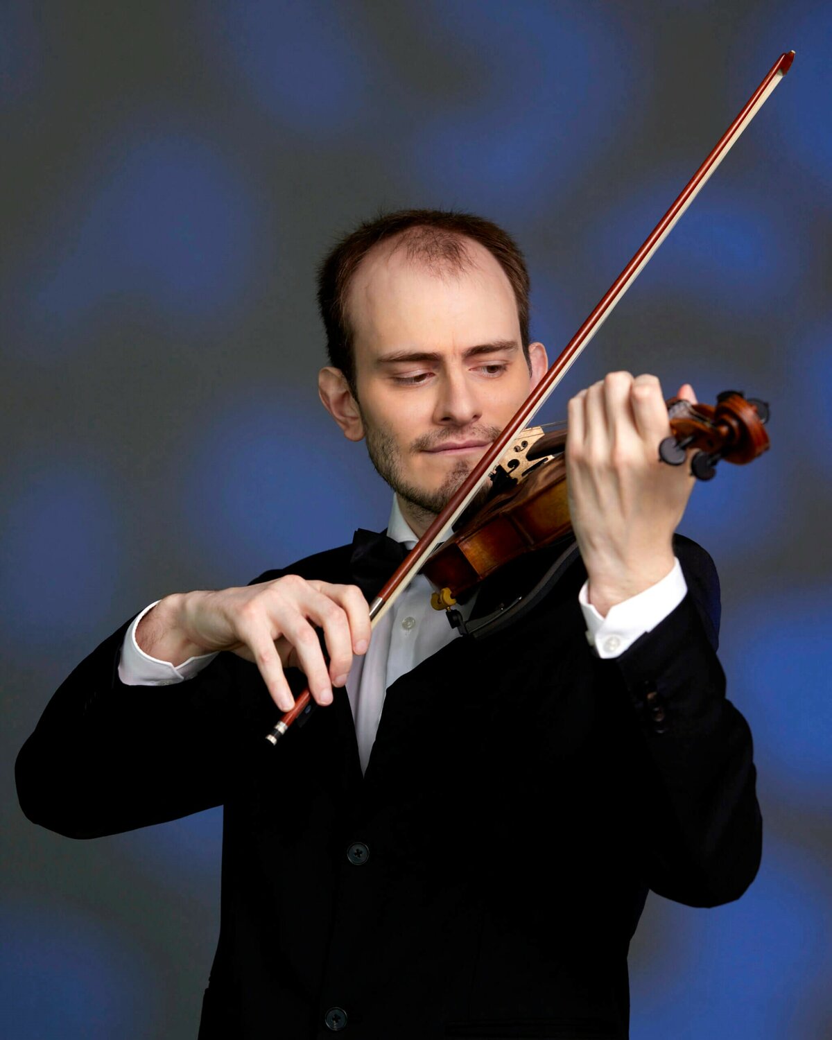 Jacksonville Symphony violinist Igor Khukhua will join the Florida Chamber Music Project for its first concert of the season.